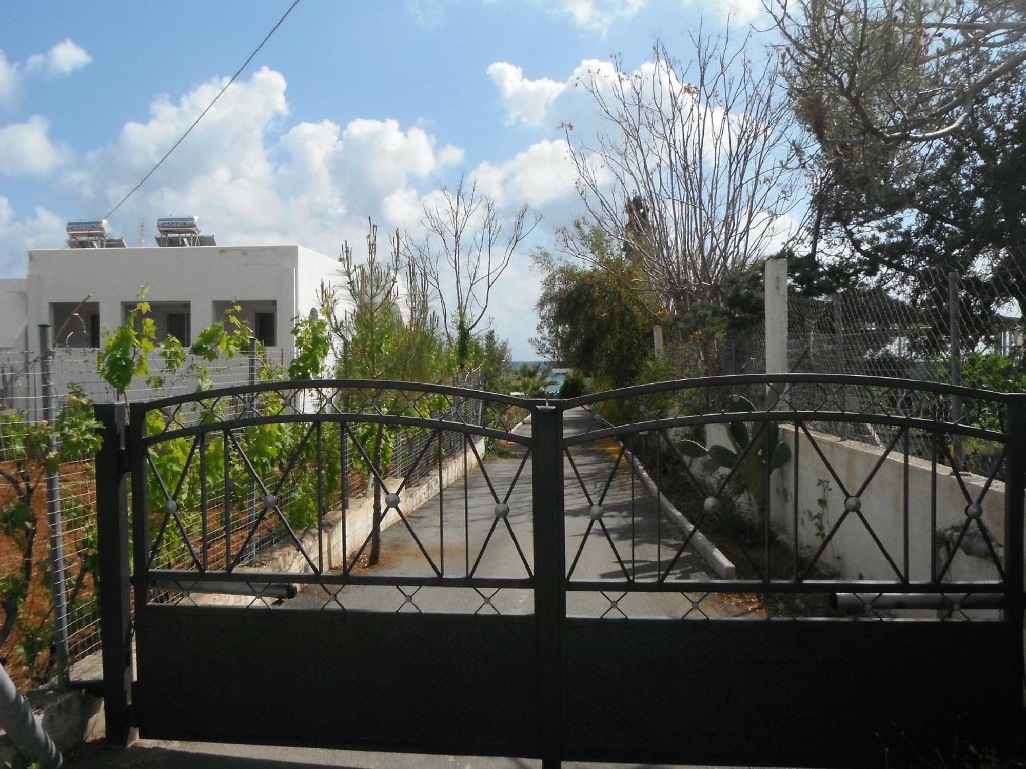 Mandorla Apartments ลาร์ดอส ภายนอก รูปภาพ